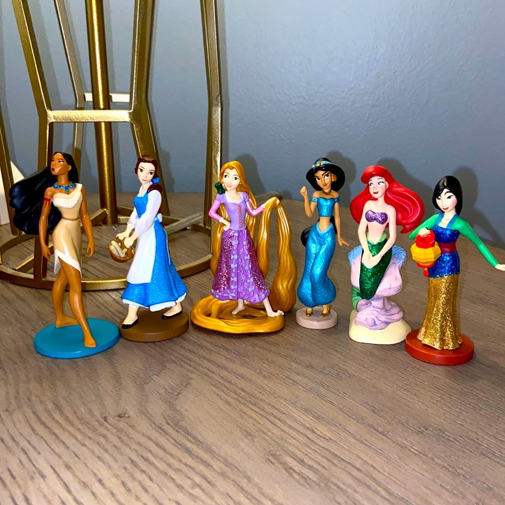 Disney Princesses 6 Figure Play Set
